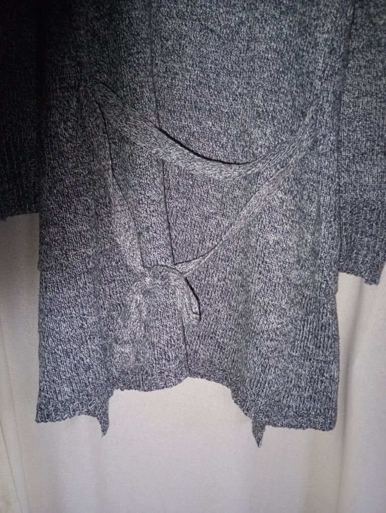 Dłuższy sweter kardigan