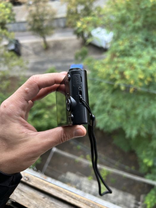 цифровая фотокамера фотоаппарат  Sony Cyber-shot