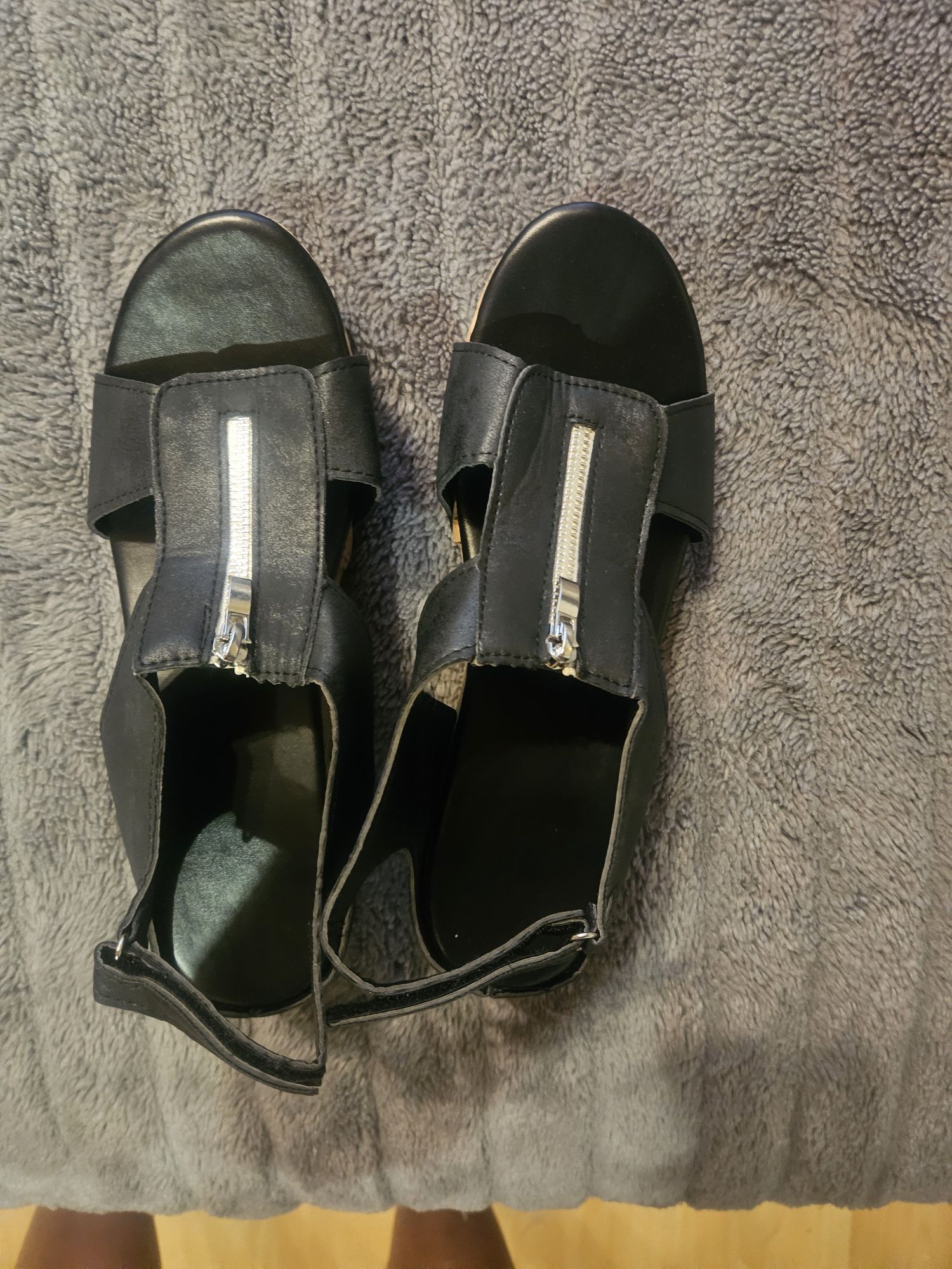Buty na koturnie r.39