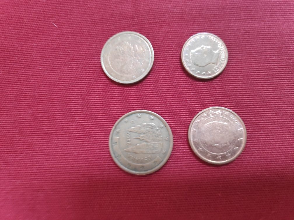 Moedas de escudos.