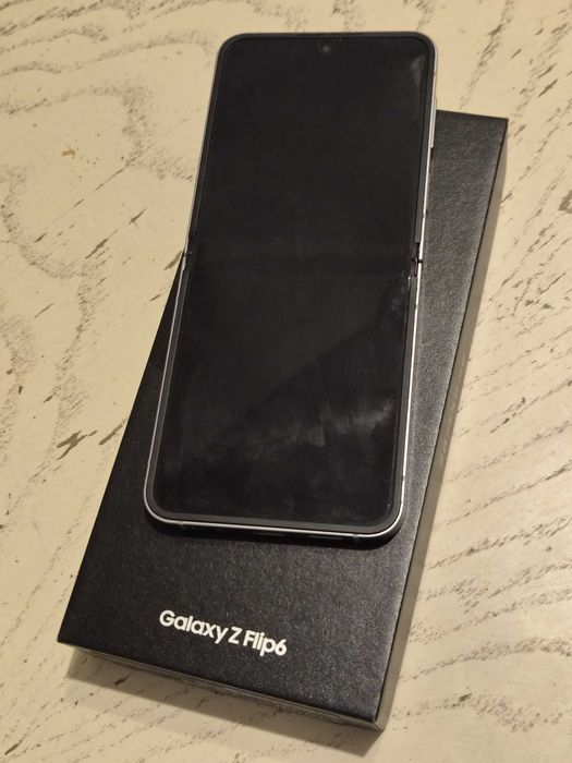 Samsung Galaxy Z Flip6 256GB SM-F741B 5G gwarancja