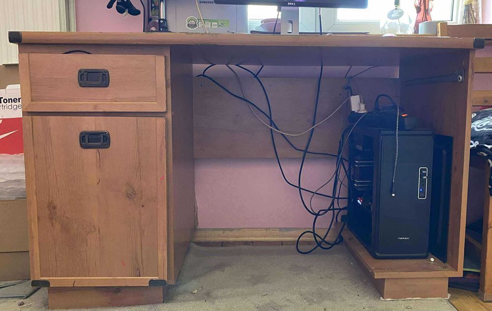 Zestaw mebli, komoda, szafa, biurko, 2 szafki wiszące