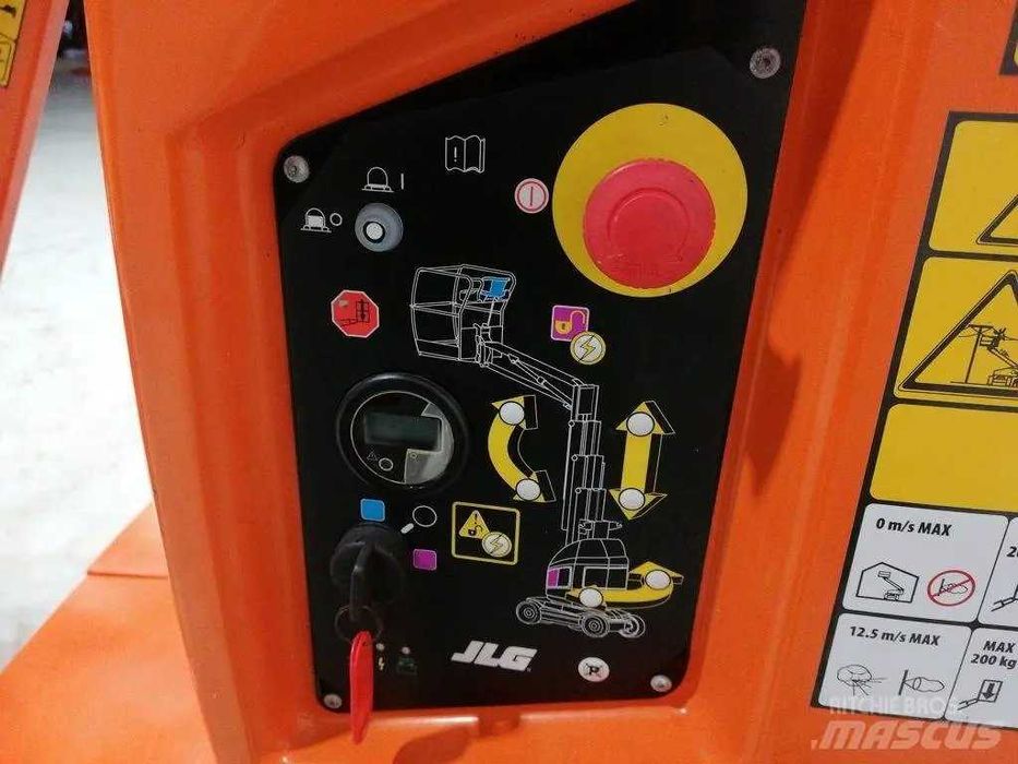 Plataforma vertical de mastros tipo Toucan 10m JLG Toucan, ano 2016