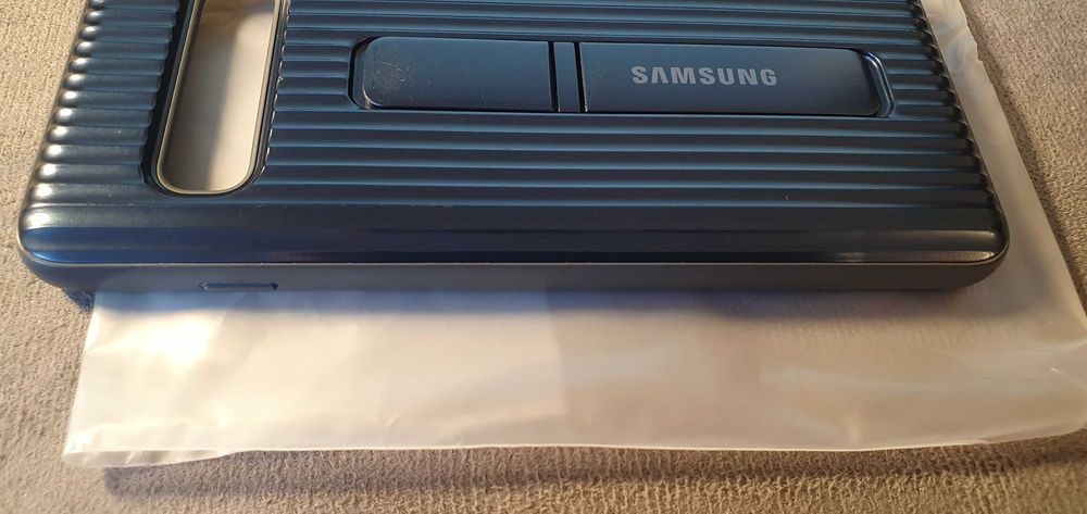 Oryginalne etui na Samsung S10