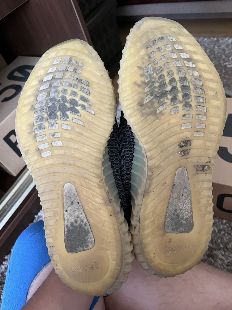 Adidas Yezzy Boost 350 Carbon