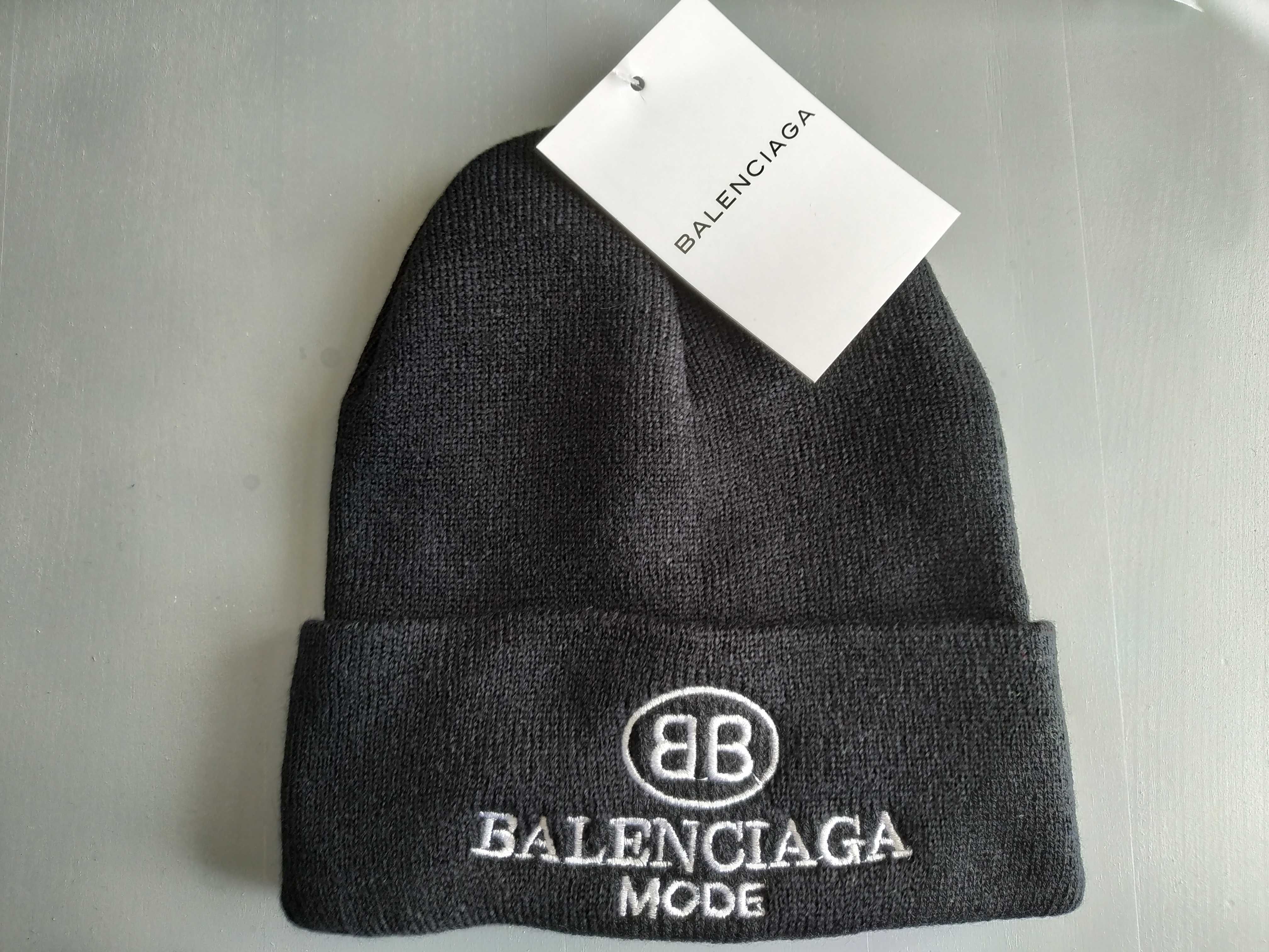 Продаж шапок .гарна ціна Bogner Bikkembergs Fila UGG Dsquared