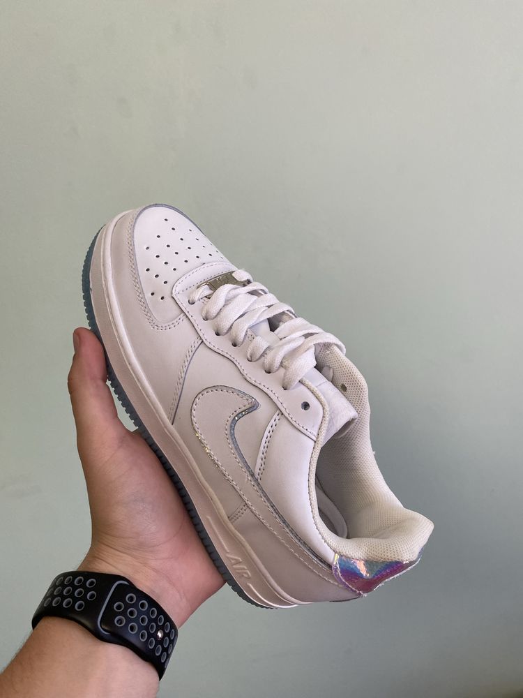 Розпродаж жіночі Nike Air Force 1 reactive white