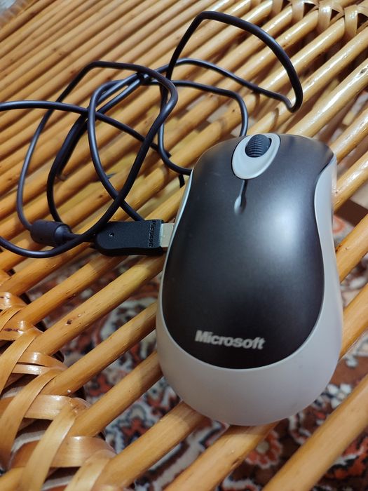 Комп'ютерна мишка Microsoft Comfort Optical Mouse 1000 USB
