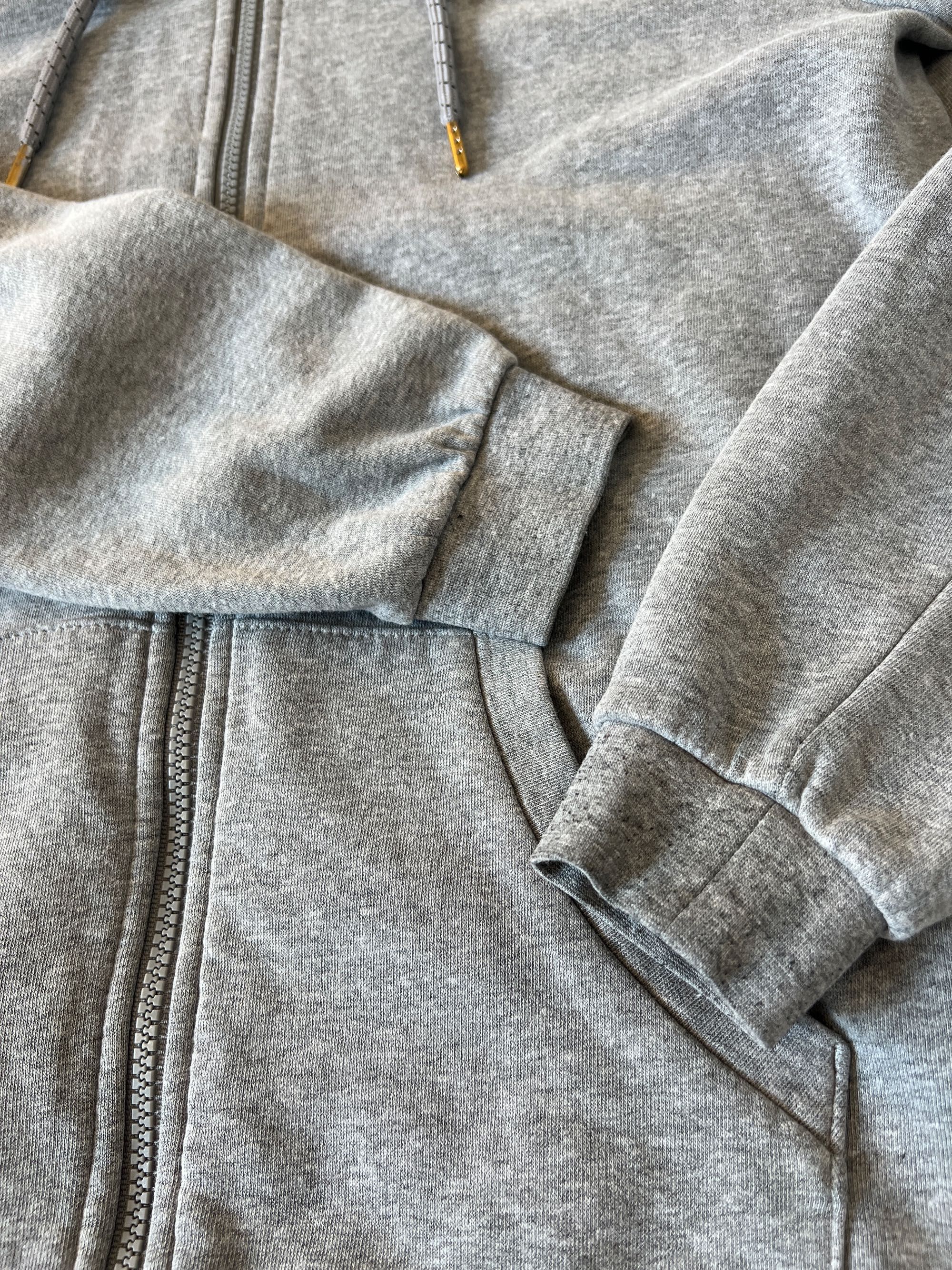 Sweter / bluza z kapturem rozsuwana szara - sinsay