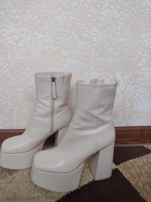 Ботильйони бежеві