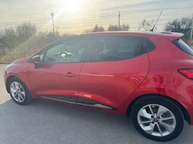 Renault Clio Renault Clio niski przebieg faktura VAT