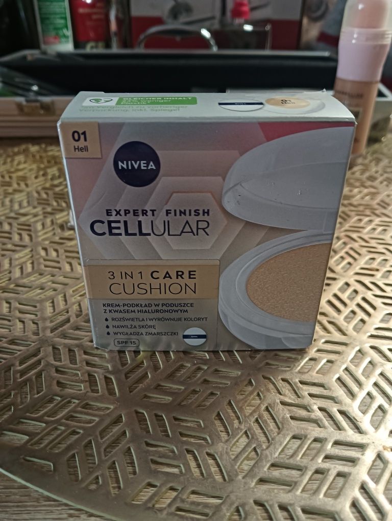 Krem, podkład NIVEA 01 Hell