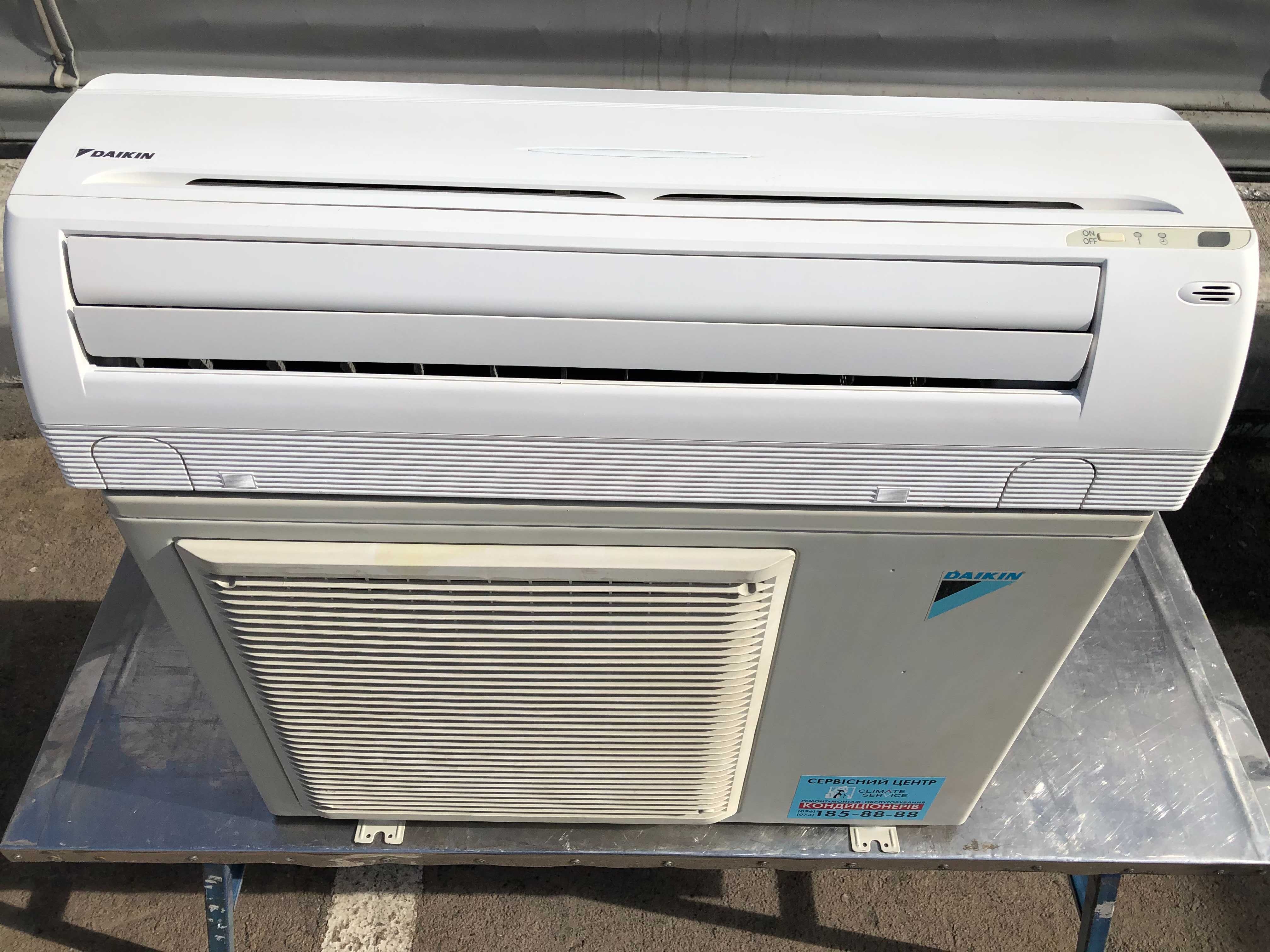 Кондиционер настенный Daikin FT25DBV11B/R25DBV11B б/у до 30м2 монтаж