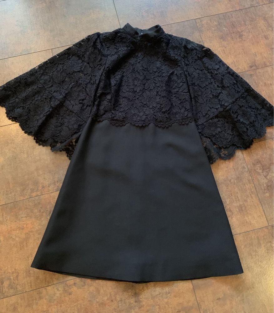 Черное короткое платье VALENTINO кружево