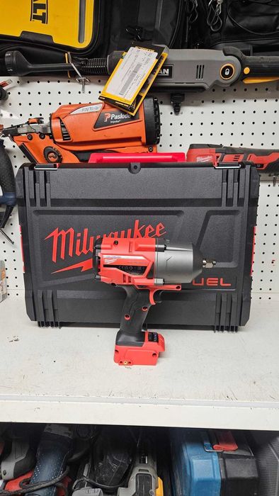 Klucz udarowy 1/2 18V Milwaukee M18 ONEFHIWF12-0 + walizka