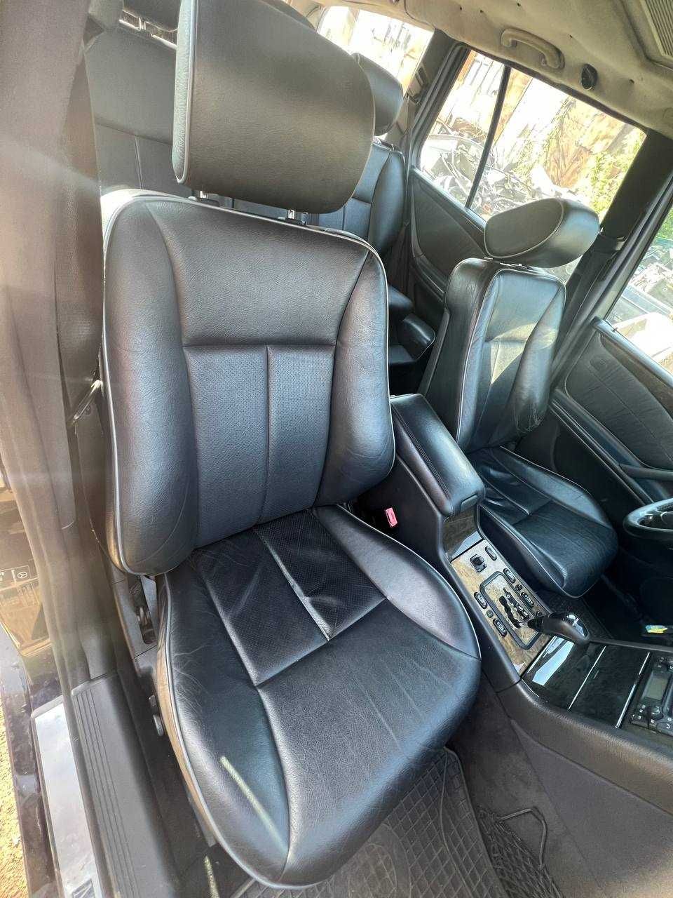 Салон черная кожа Mercedes Benz W210 унив. з.диван с ф.детс.сидений