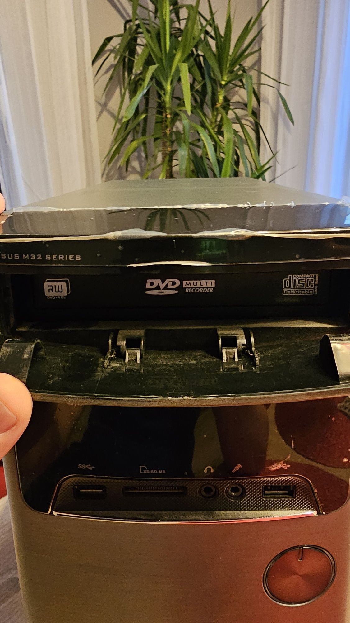 Obudowa komputerowa asus m32 series + zasilacz 300W i DVD-RW