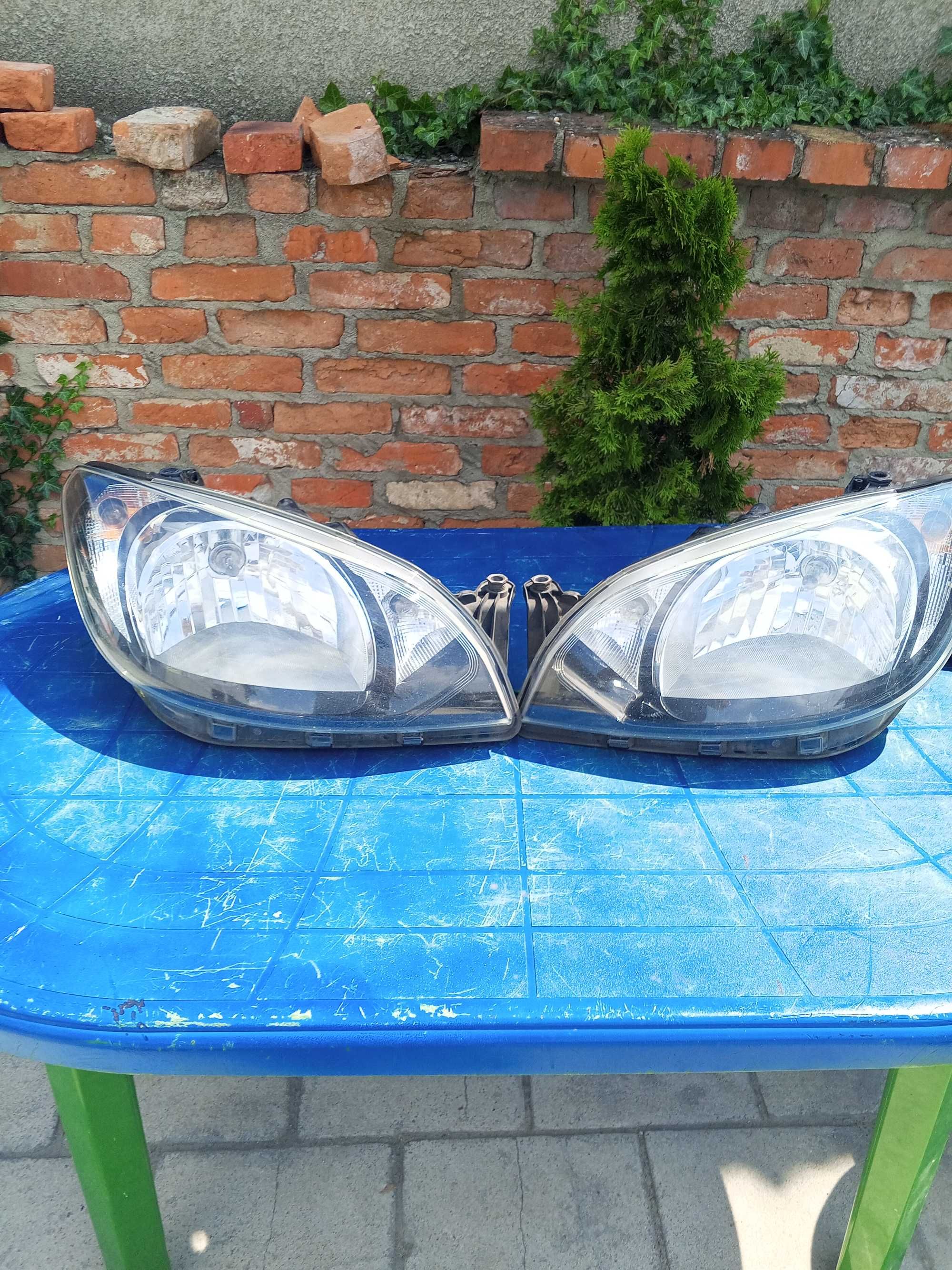 Lampy przednie Volkswagen Up
