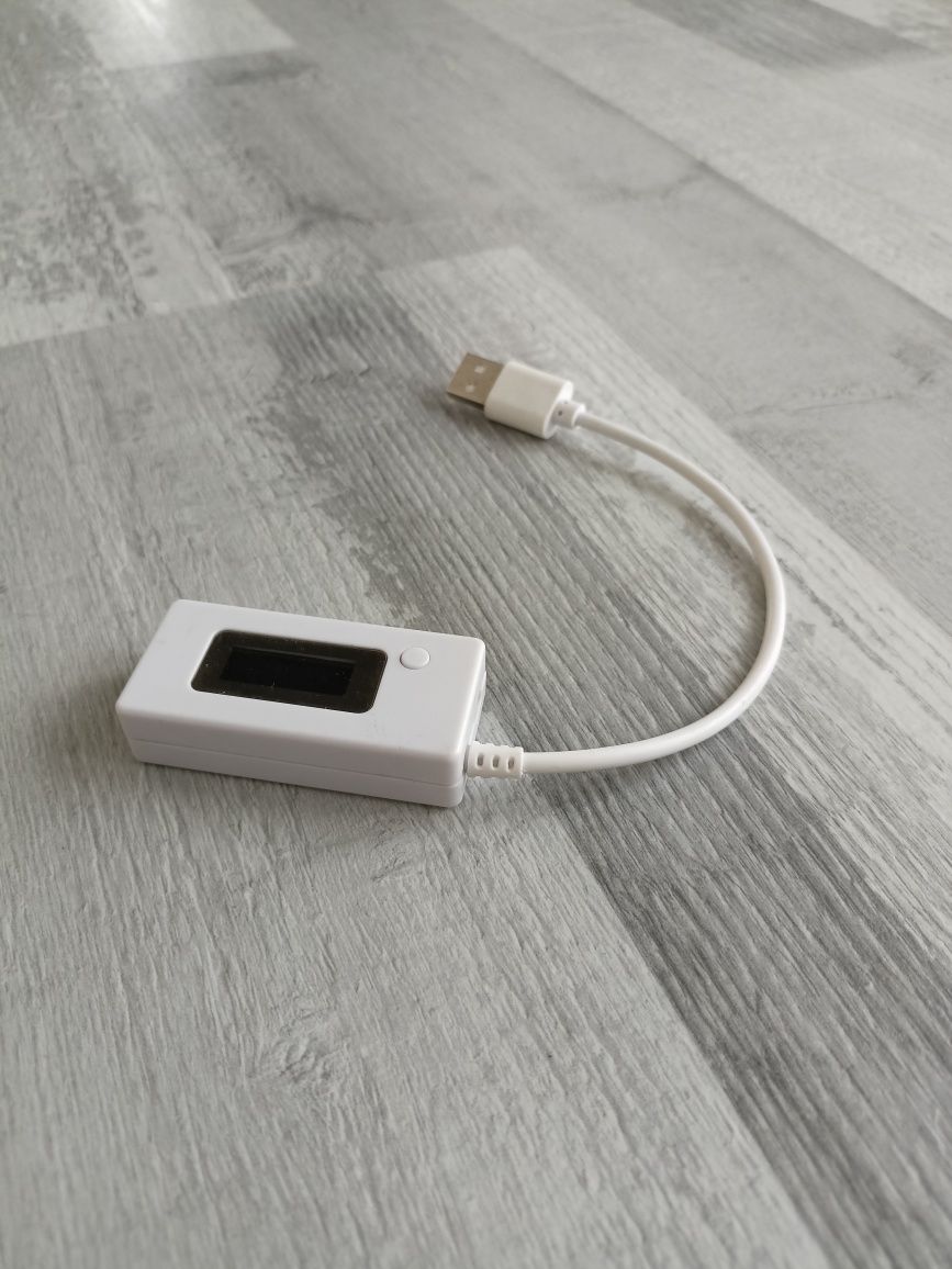 Tester woltomierz USB miernik