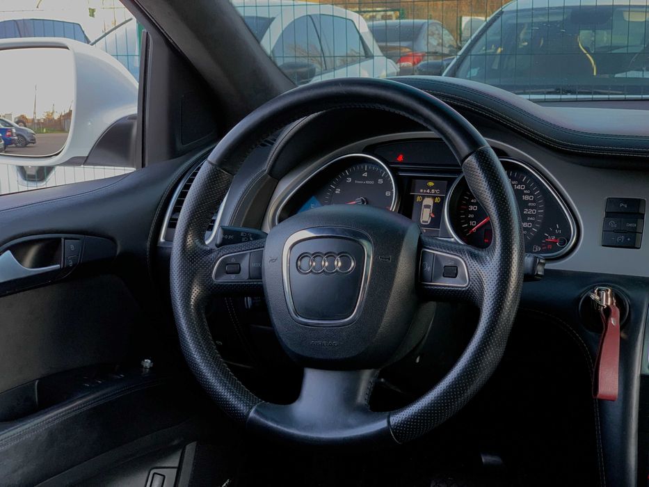 Audi Q7 2011  3.0 4х4