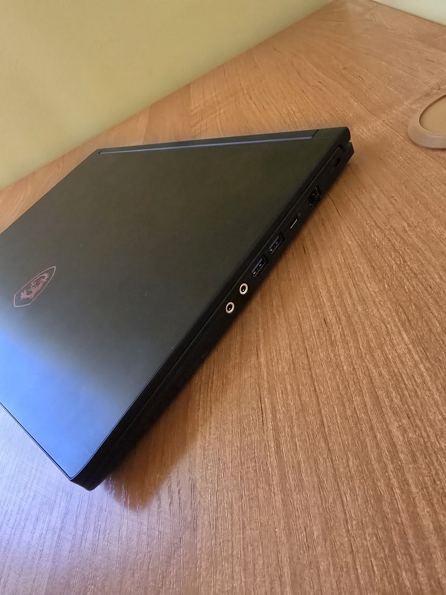 Laptop MSI Thin GF63 i5 rtx3050 16gb ram