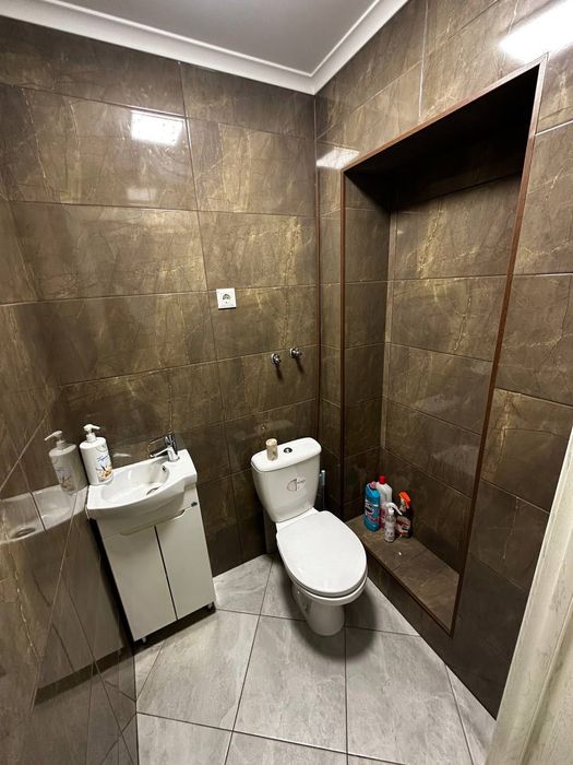 Оренда фасадного приміщення 44 м2 в центрі міста