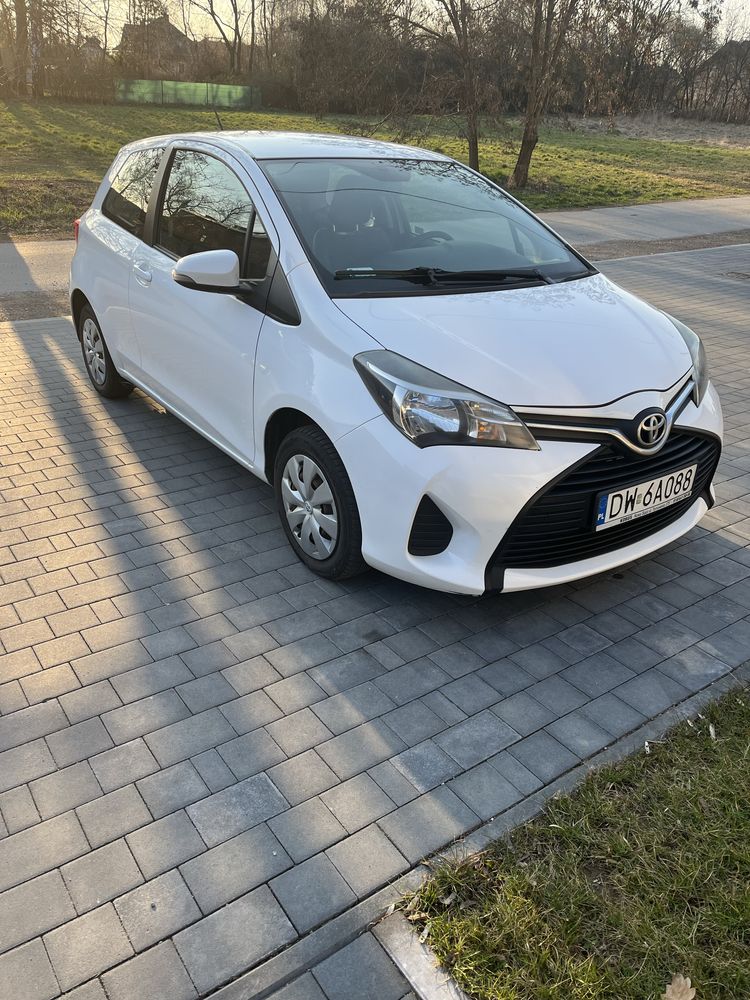 Sprzedam- Toyota Yaris 2015