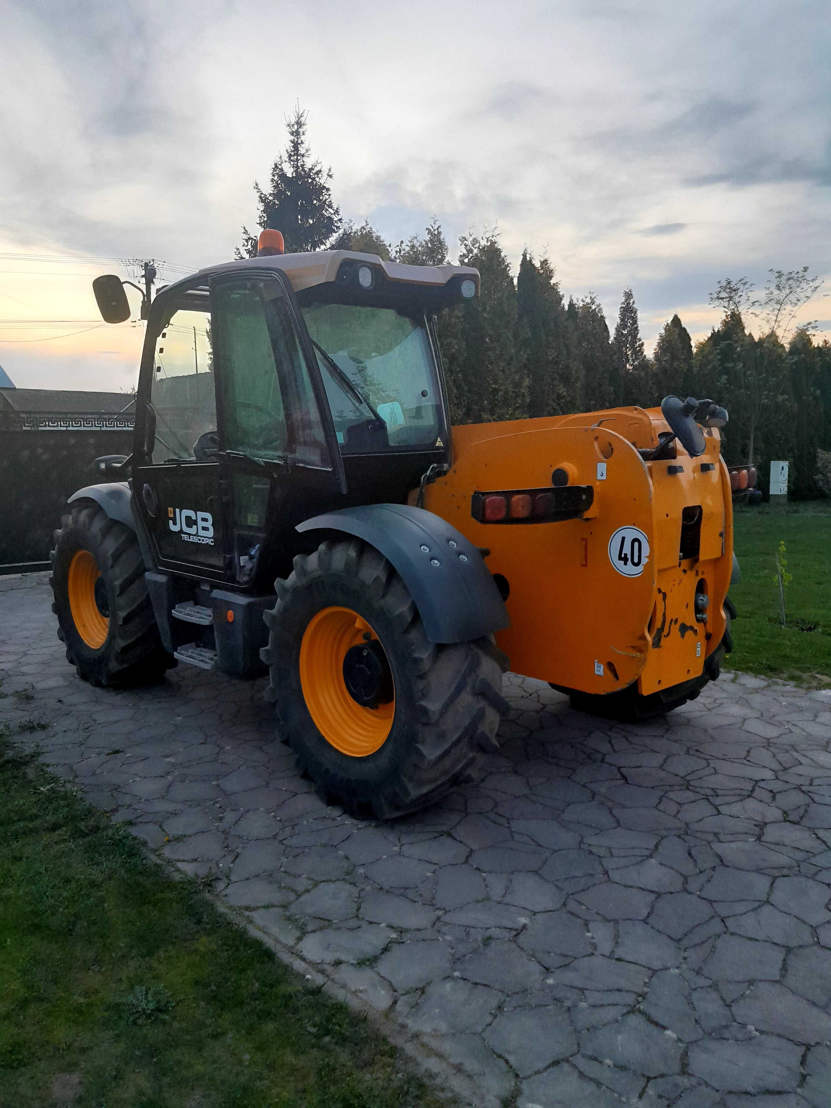 Ładowarka teleskopowa JCB 541-70