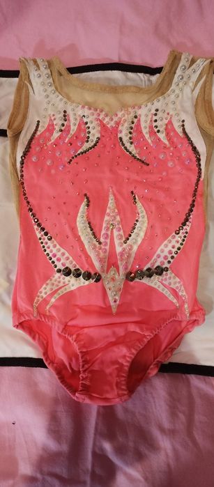 Продам купальник для художньої гімнастики.