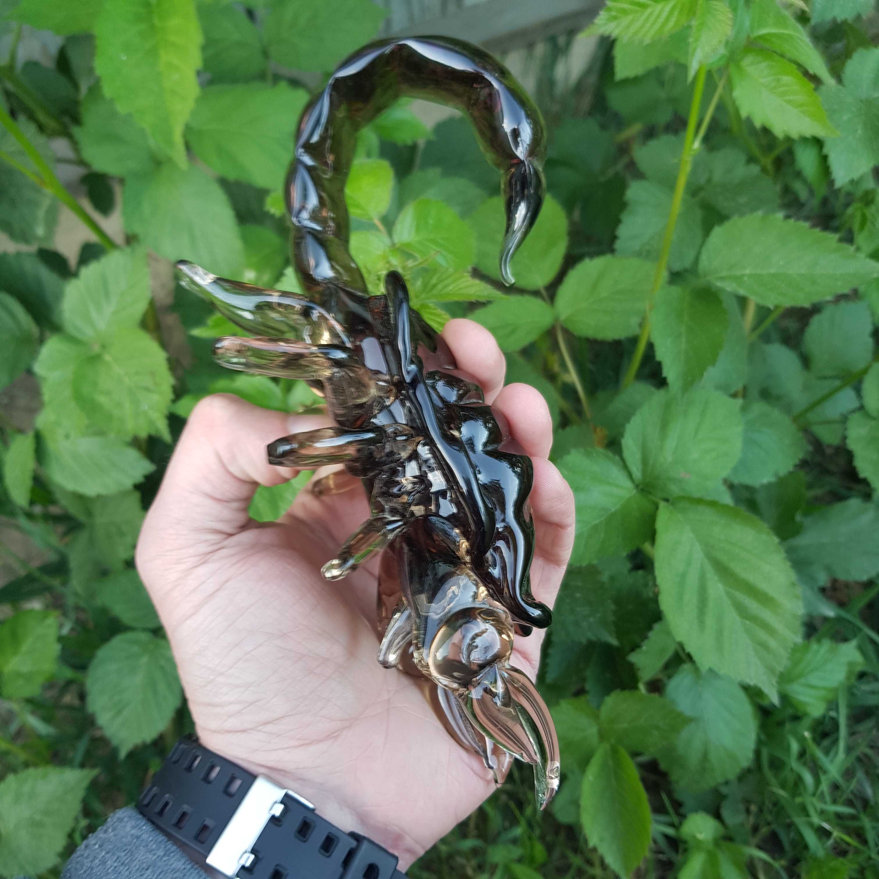 Скорпион Стекло, Чехия