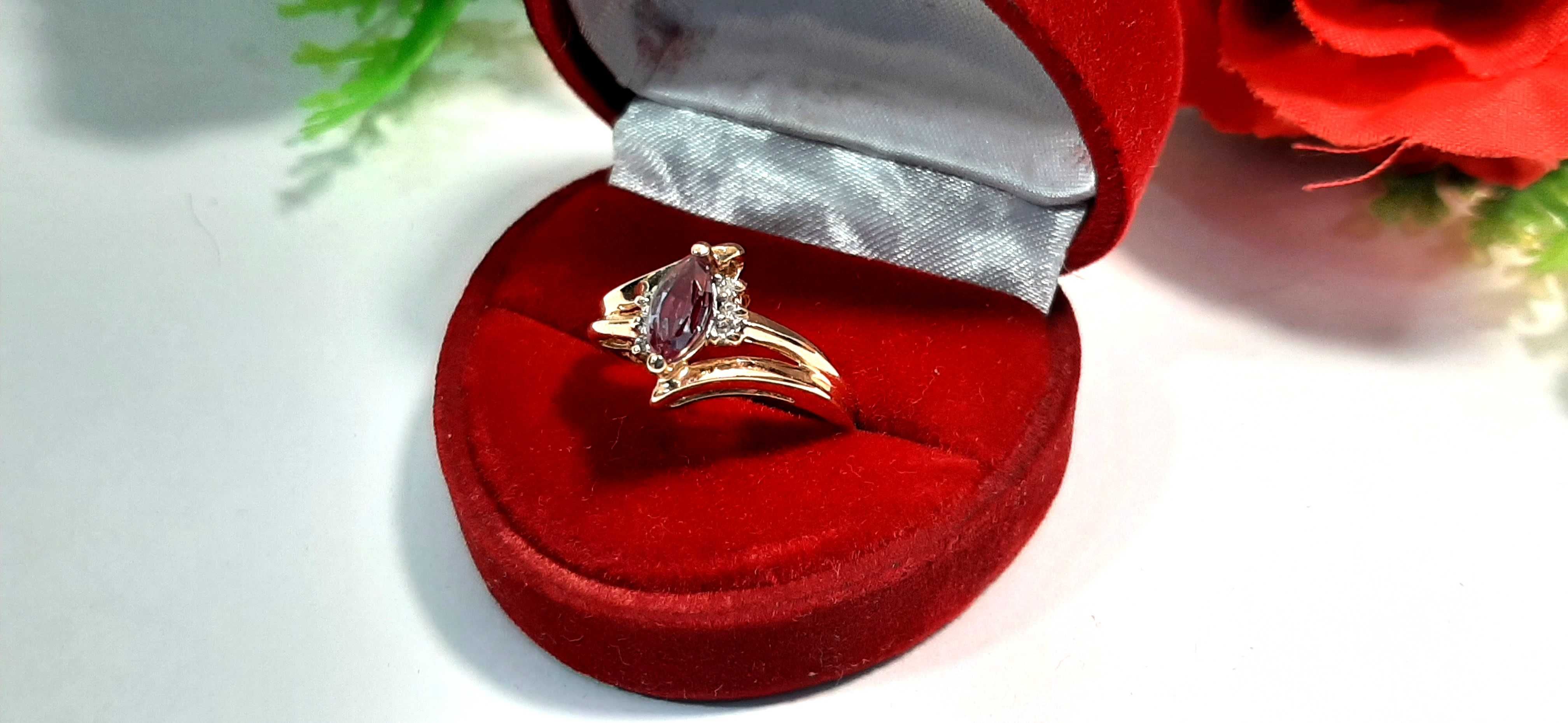 Piękny pierścionek z diamentami 2,83 g 585 + certyfikat