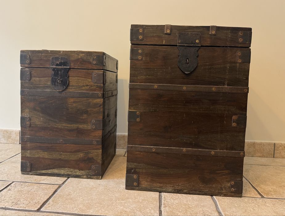 Conjunto de 2 baús em madeira maciça,l (decoração rustica ou vintage)