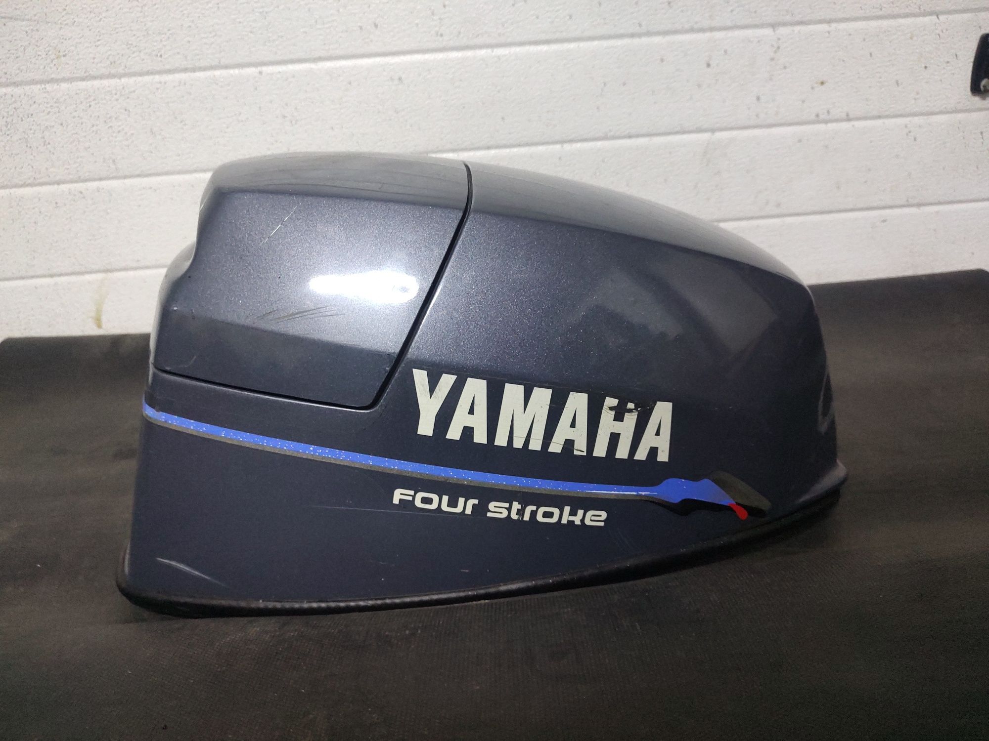 Silnik zaburtowy Yamaha F9.9 F15  czapa pokrywa