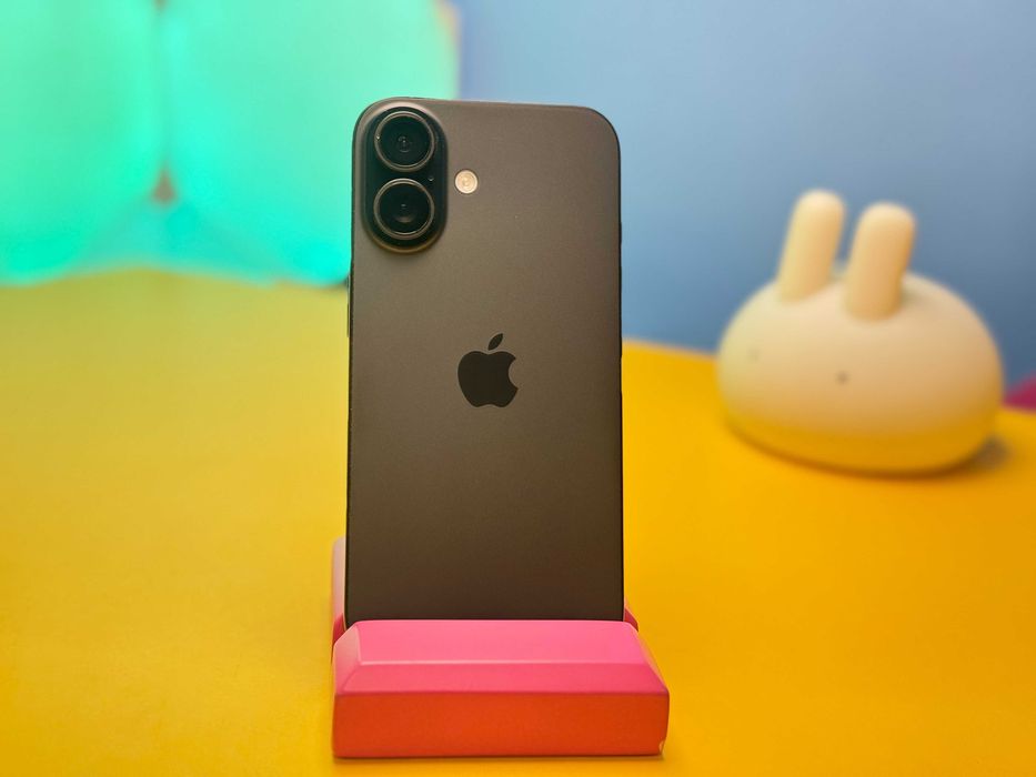 Смартфон Apple iPhone 16 128GB Black (148878) Б/У З ГАРАНТІЄЮ