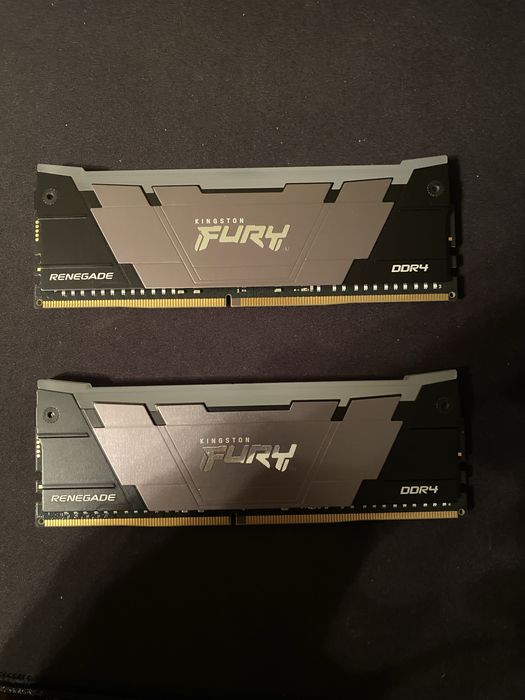 ОЗП kingston fury renegade ddr4 3600mhz 2x32