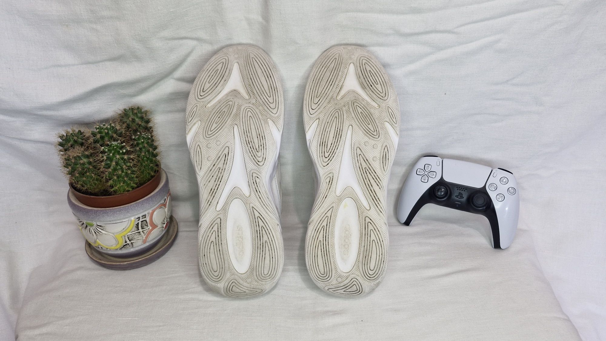 Кросівки Adidas Ozelle.Розмір 42