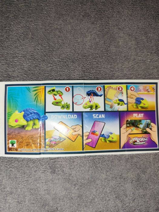 Кіндер динозавр діно брелок мобільна гра