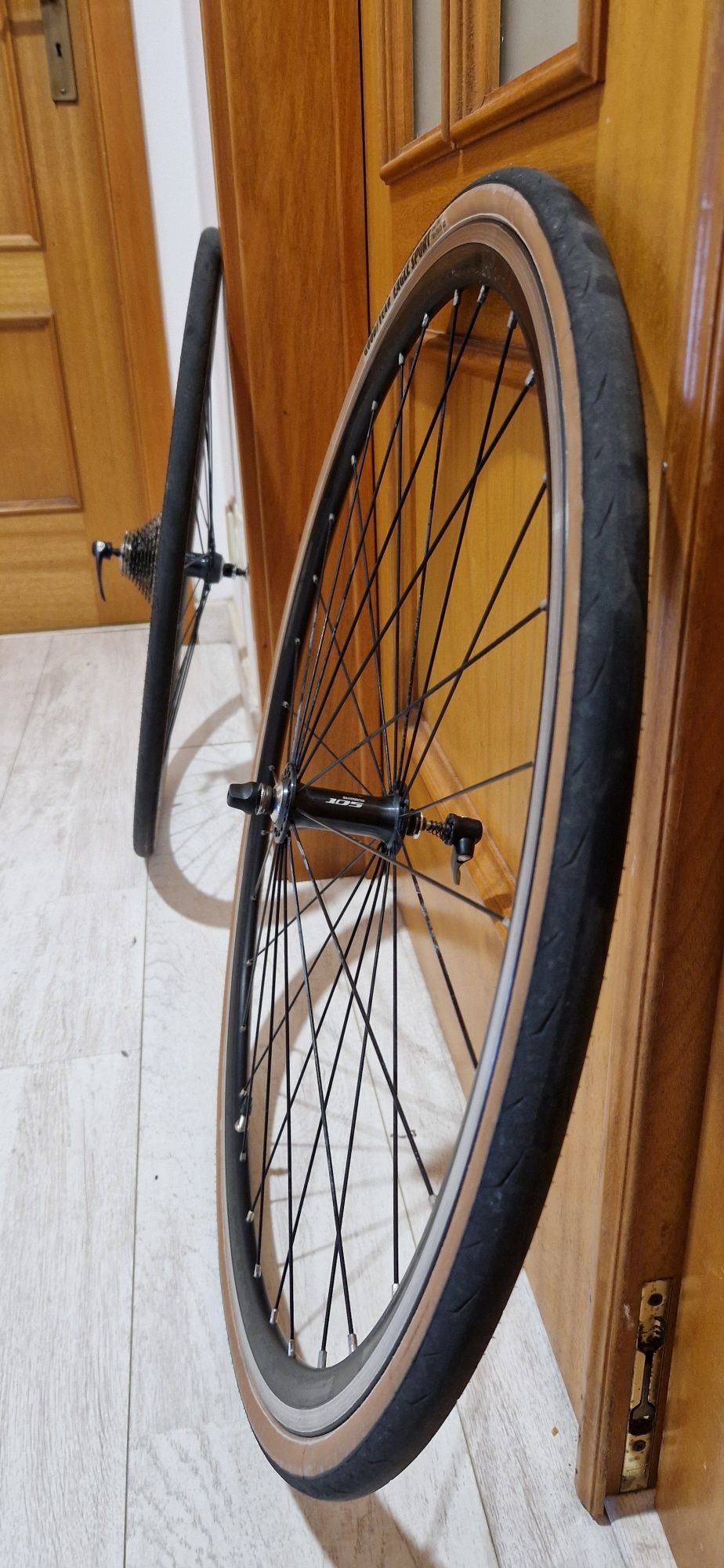 Rodas + cassete 10 + pneus