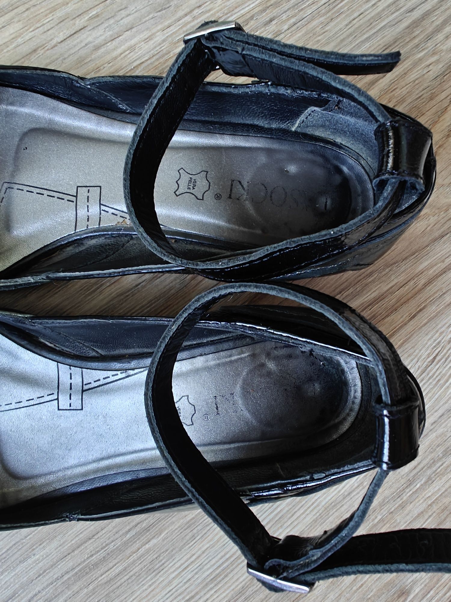 Czarne eleganckie buty damskie Lasocki r. 38