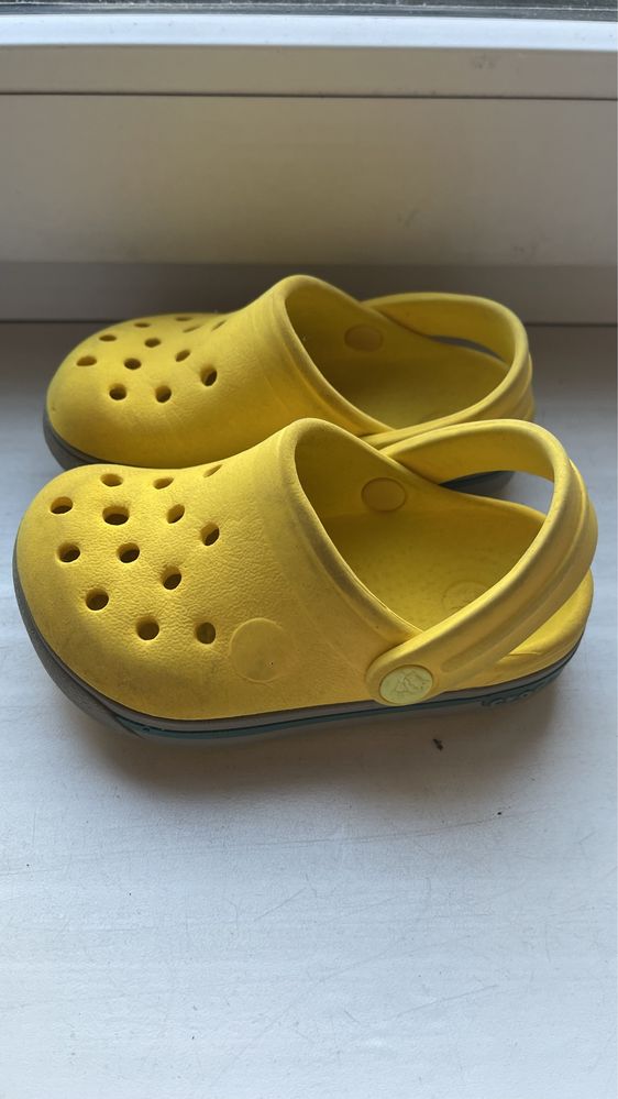 Crocs ,Ecco босоніжки 21-22