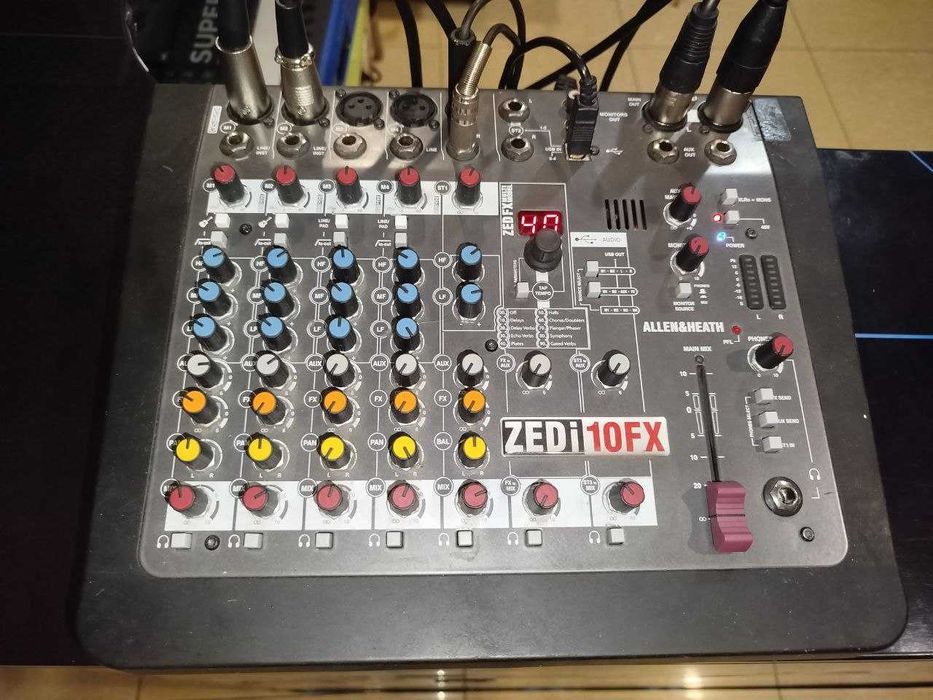 Микшерный пульт Allen & Heath ZEDi-10 FX