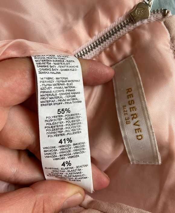 Reserved sukienka dres tekstura nude pudrowy róż m l 38 40 zamki zip