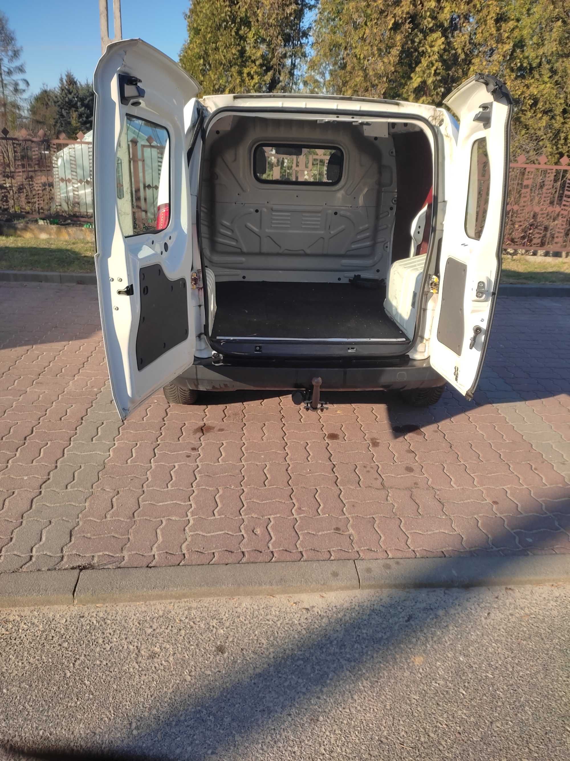 Peugeot BIPPER 1.4 HDI\Yamaha XJ600 S Diversion