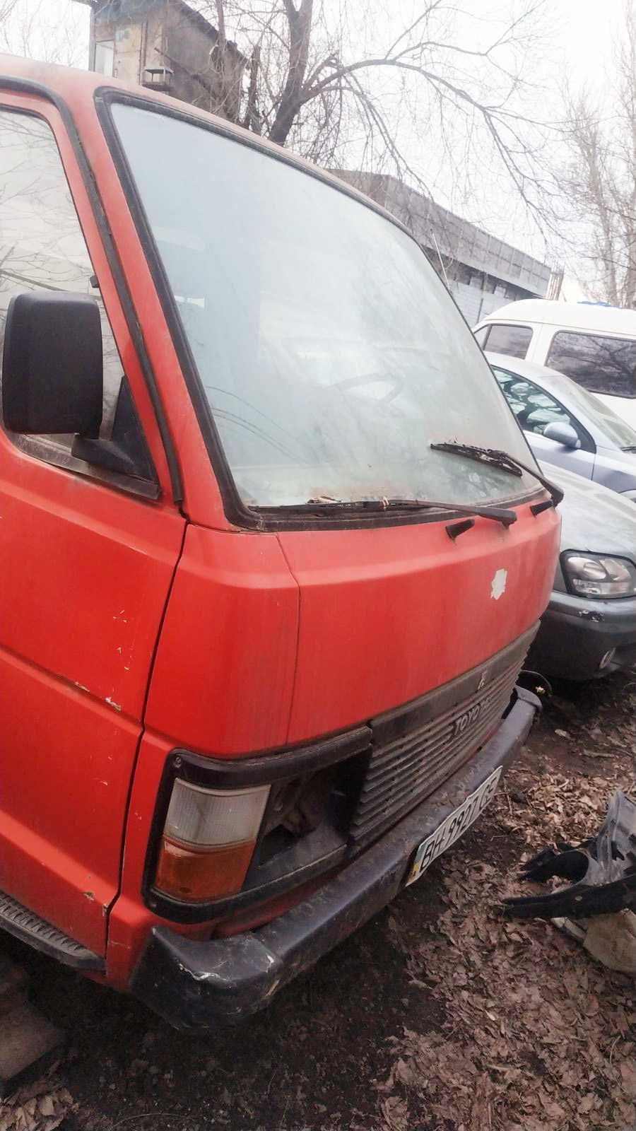 Toyota Hiace пассажирский 1988 год на запчасти (кузов Тойота Хайс)