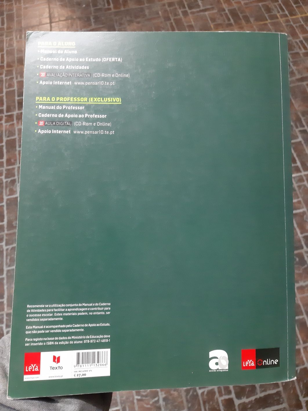 Filosofia 10°ano PENSAR e caderno de apoio ao estudo