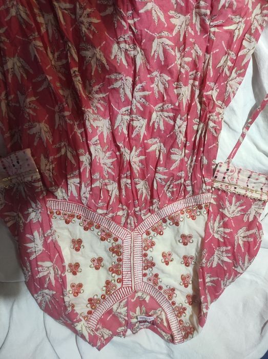 Vestido lindo e alegre