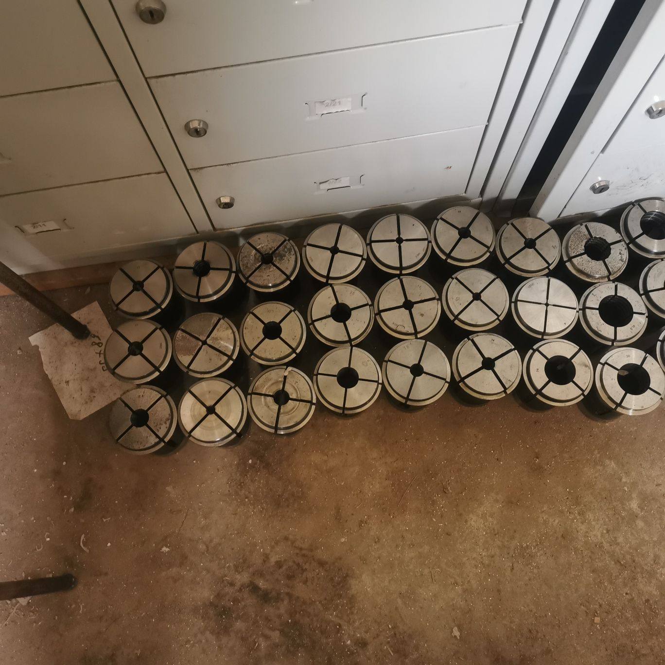 Tuleje zaciskowe do uchwytu tokarskiego 185E,