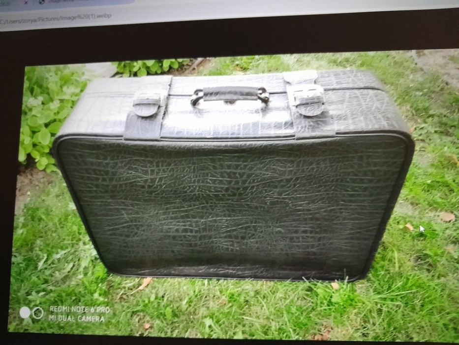 Чемодан чорний у відмінному стані