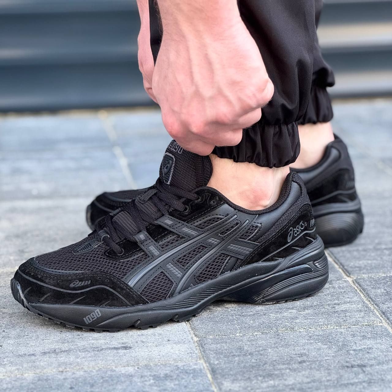Кросівки чоловічі Asics 1090 1179