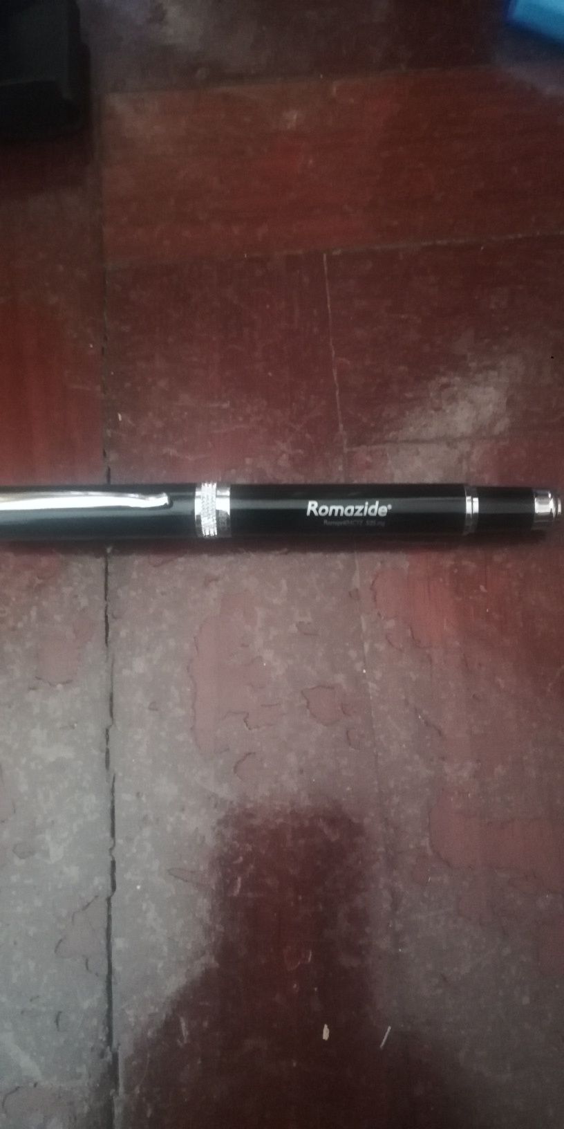 Caneta preta em otimo estado